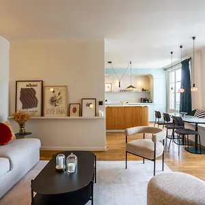 https://apt-air-conditioned-family-with-2-bedrooms-and-2-bathrooms.fr-paris.fr