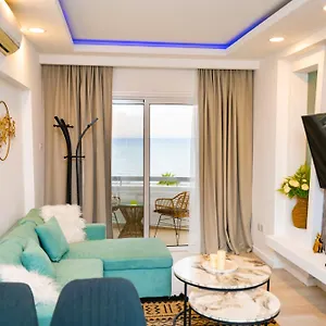 https://lazuli-beach-apartment-no-21.hotelsatayianapa.com