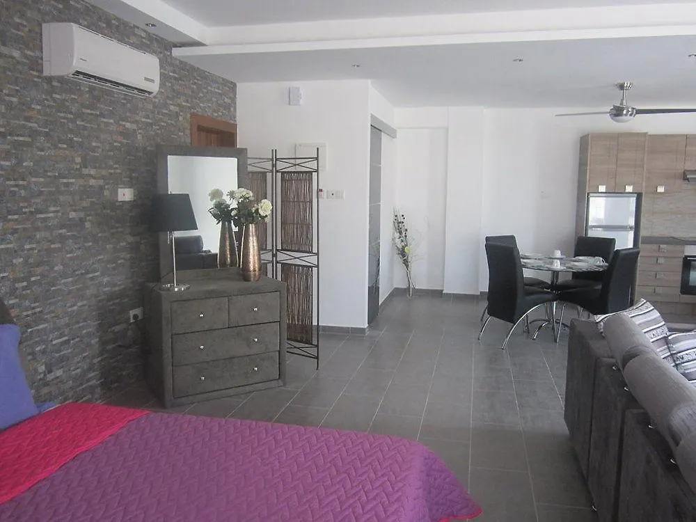 Marina Apartments 211 Larnaca